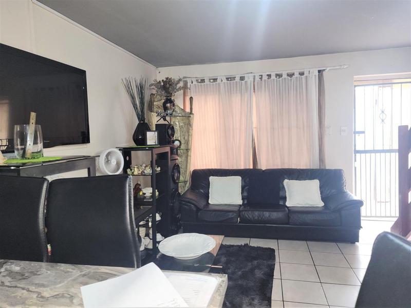 2 Bedroom Property for Sale in Parow Western Cape